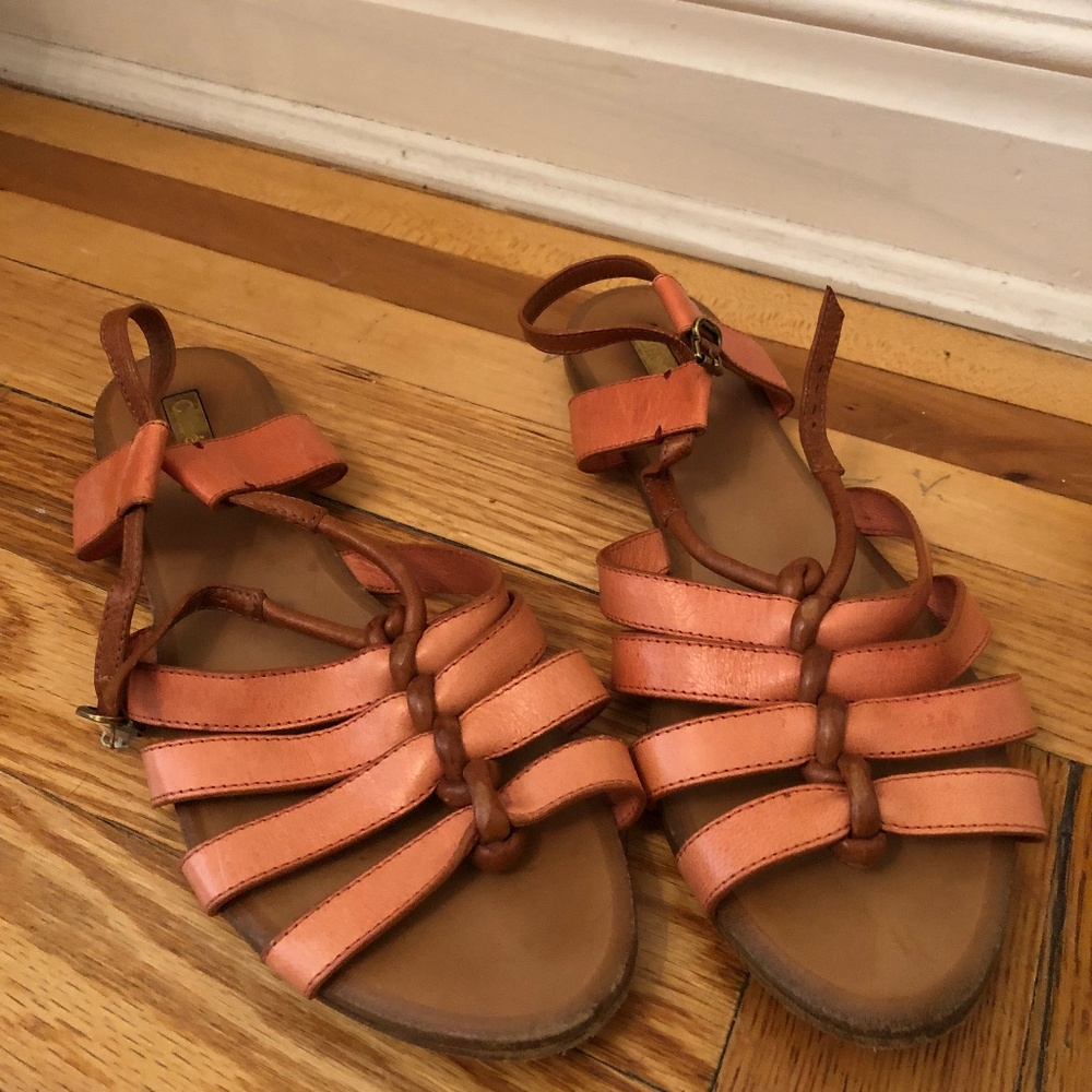Chloe Strappy Coral Sandal size 40
